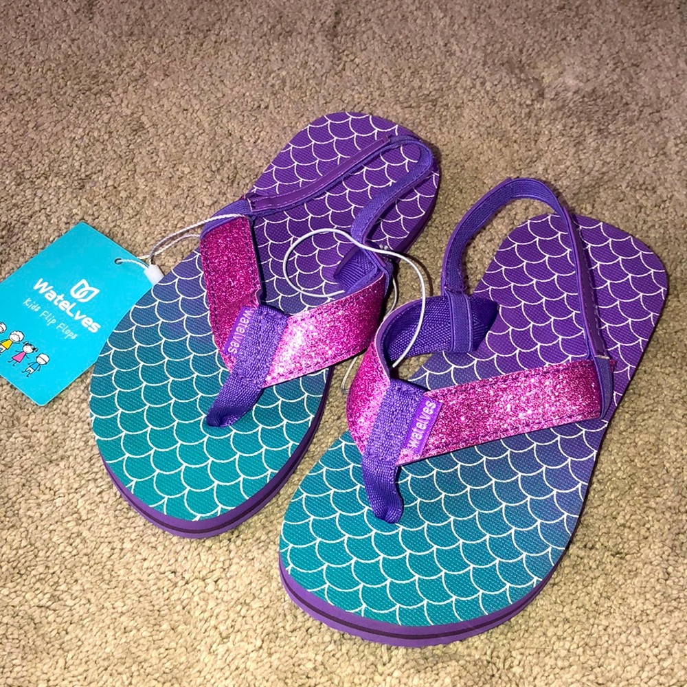 Warelves Flip Flops 32/33 little kids size 13 14 Fish Scale‎ Mermaid Purple NWT